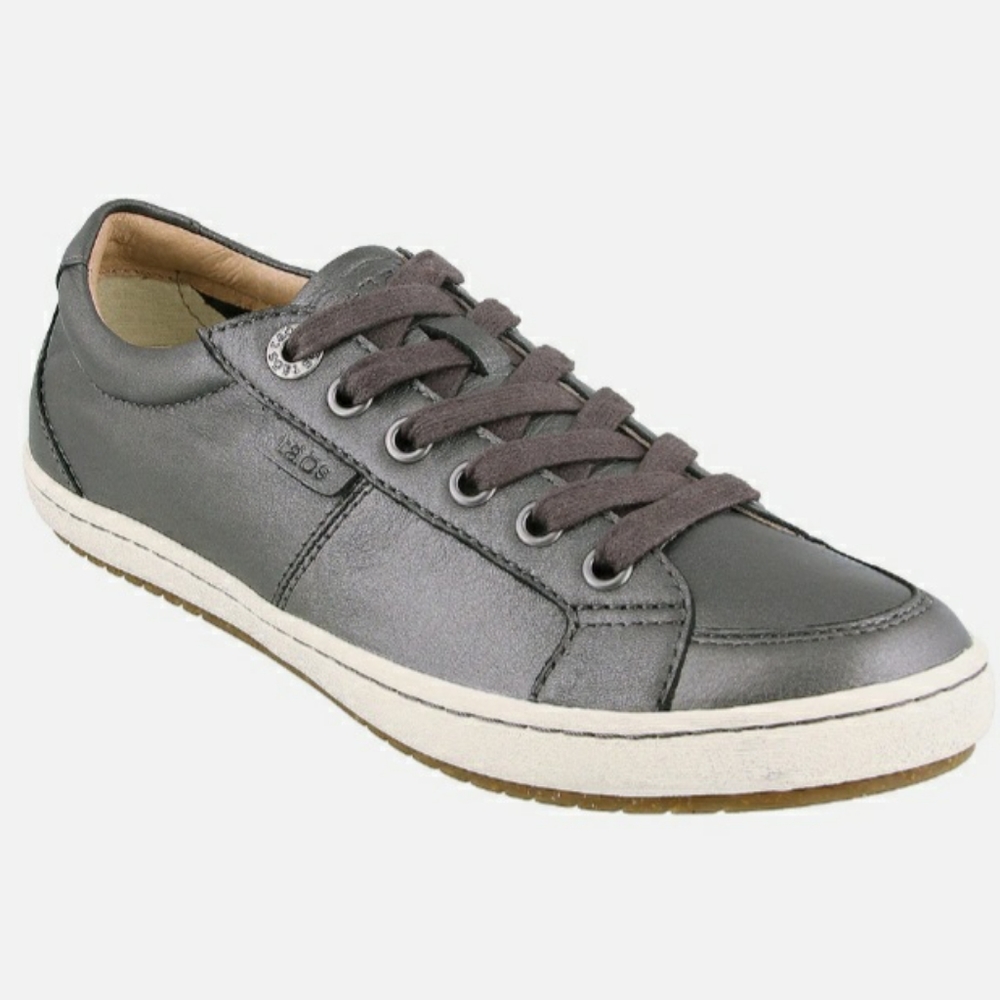 Taos Onward pewter metallic leather sneaker 8.5